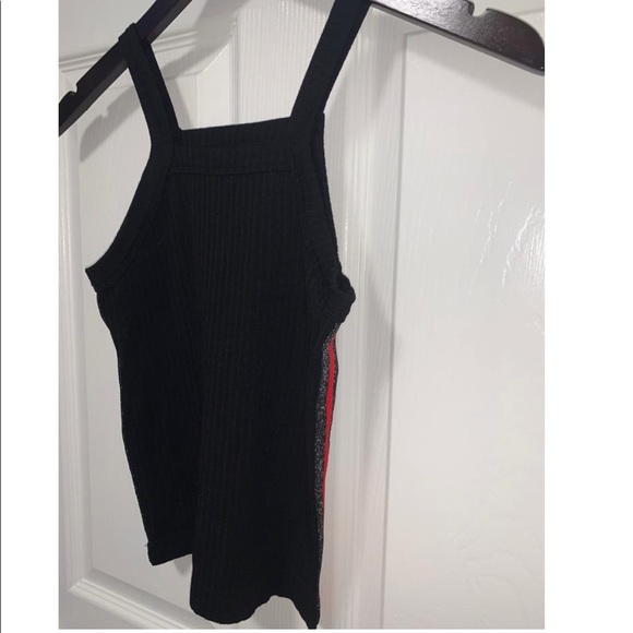 Stretchy Ribbed Razorback - Picture 10 of 11